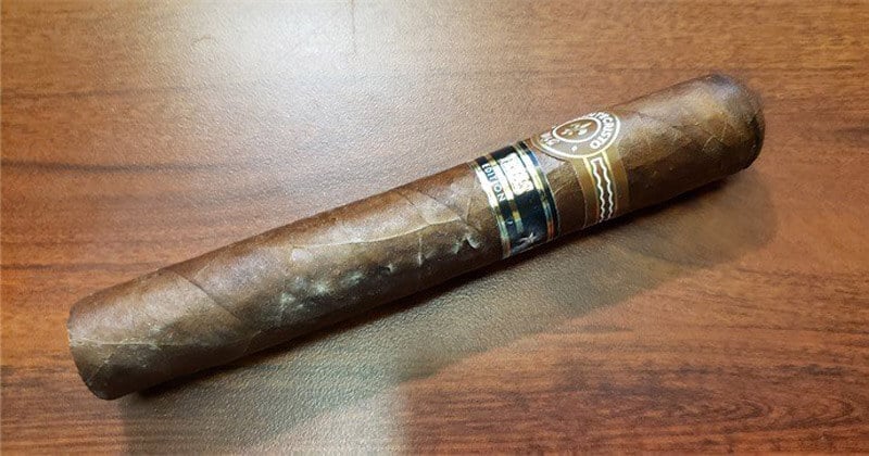 Xì gà bị Mốc ? Cách nhận biết giữ xì gà mốc và xì gà lên "tuyết"