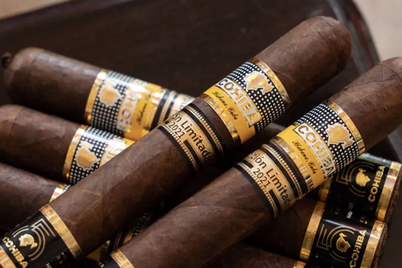 Xì gà Cuba chính hãng | Cigar Cuba Cao Cấp | Bảng Giá 09/2025